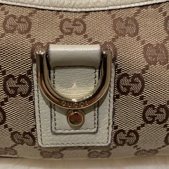 Authentic Gucci Abbey GG canvas pochette - Picture 5 of 16